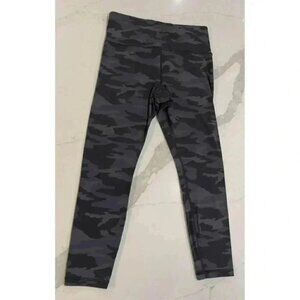 Athleta Ultimate Stash Pocket 7/8 Tight Leggings Camo Print Women’s Size Medium